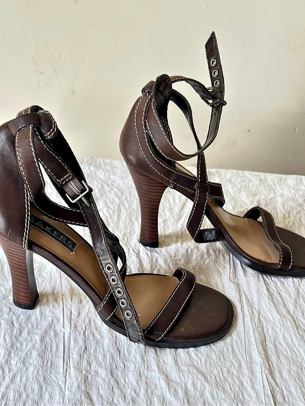 Bakers Roundabout Brown Strappy Heeled Sandals US 6.5